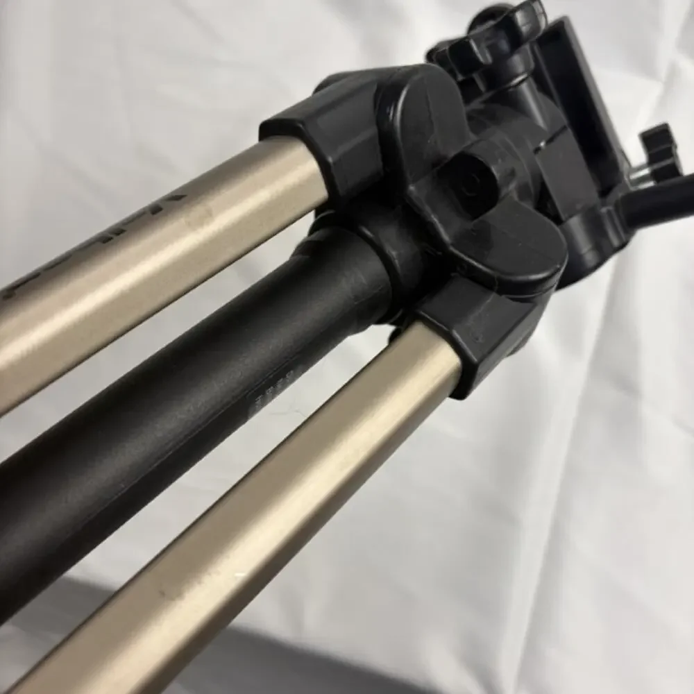 Velbon S-4000 Tripod with PH-156Q Pan-Tilt Head and Quick Release Plate, Used
